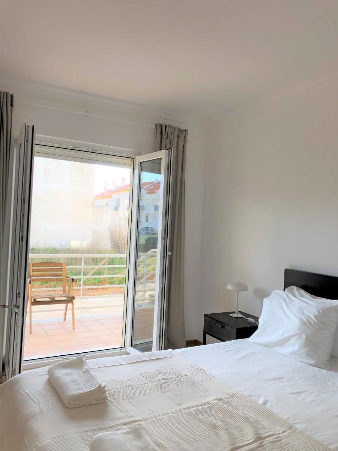 Appartamento Sea Avenue House - Center Baleal - Surfboard Included Ferrel  Esterno foto